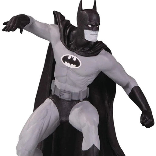 DC Comics - Black & White Gene Colan Batman Statue Figure (6.61") - Diamond Select Toys