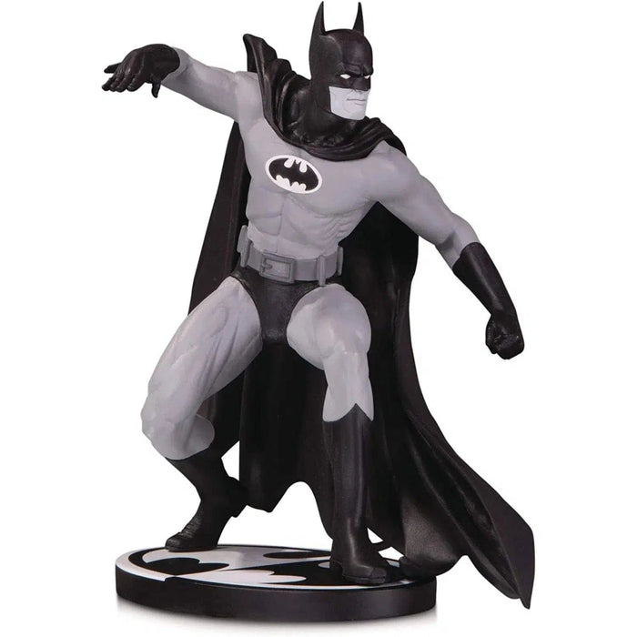 DC Comics - Black & White Gene Colan Batman Statue Figure (6.61") - Diamond Select Toys