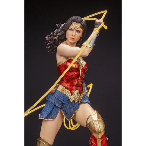 DC Comics [Wonder Woman 1984] - Gal Gadot Wonder Woman with Lasso of Truth Statue Figure (1:6 Scale) - Kotobukiya - ArtFX Series