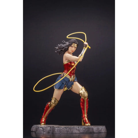 DC Comics [Wonder Woman 1984] - Gal Gadot Wonder Woman with Lasso of Truth Statue Figure (1:6 Scale) - Kotobukiya - ArtFX Series