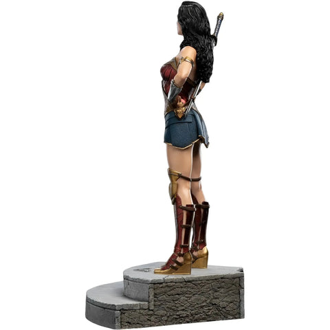 DC Comics [Zack Snyder's Justice League] - Wonder Woman Statue Figure (1:6 Scale, Limited Edition: 1 in 500) - Weta Workshop - Classic Trinity Series