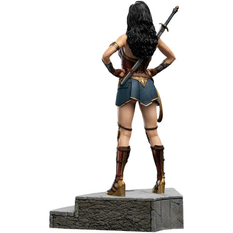 DC Comics [Zack Snyder's Justice League] - Wonder Woman Statue Figure (1:6 Scale, Limited Edition: 1 in 500) - Weta Workshop - Classic Trinity Series