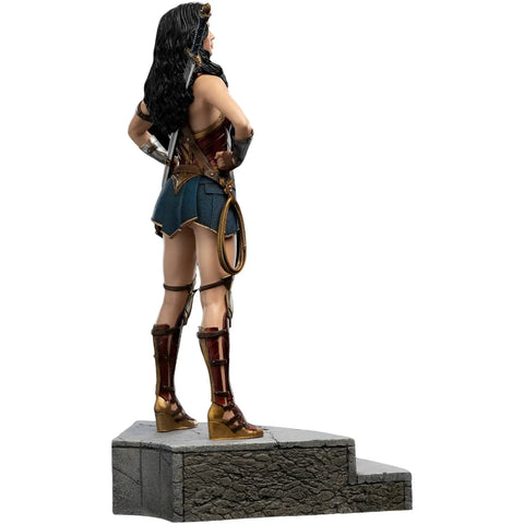 DC Comics [Zack Snyder's Justice League] - Wonder Woman Statue Figure (1:6 Scale, Limited Edition: 1 in 500) - Weta Workshop - Classic Trinity Series