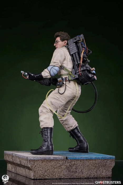 Ghostbusters - Egon Spengler Quarter Scale Statue (19") - PCS