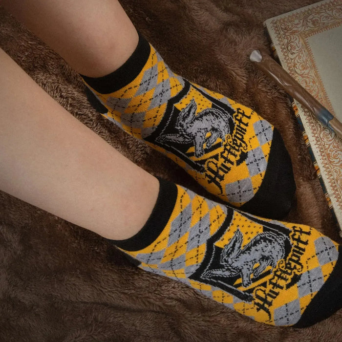 Harry Potter - Adult-Size Hufflepuff Unisex Ankle Socks (3 Pairs) - Cinereplicas