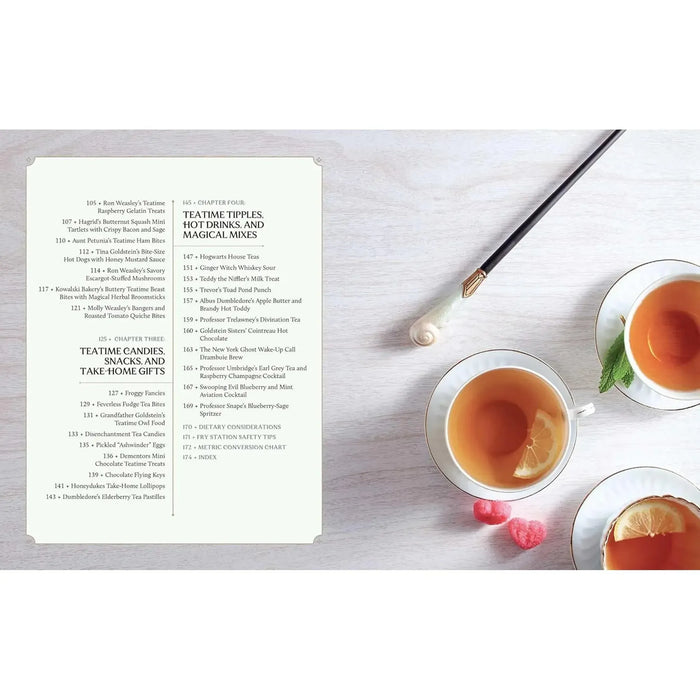 Harry Potter: Afternoon Tea Magic - Official Snacks, Sips, and Sweets Inspired by the Wizarding World - Insight Editions