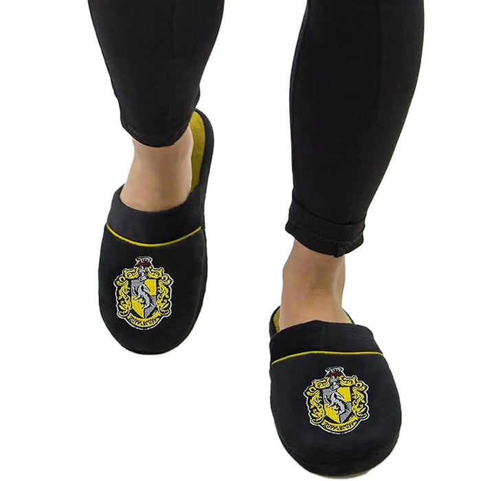 Harry Potter [Wizarding World] - Adult-Size Hufflepuff Slippers (M/L) - Cinereplicas