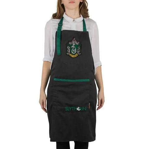 Harry Potter [Wizarding World] - One-Size Slytherin Unisex Kitchen Apron - Cinereplicas - Image 2