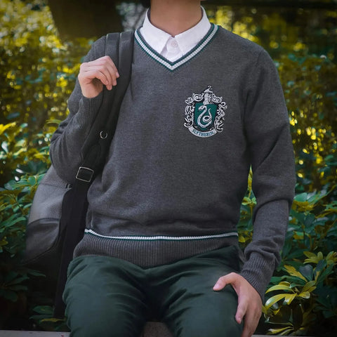 Harry Potter [Wizarding World] - Slytherin Soft-Touch Knit V-Neck Sweater - Cinereplicas - Image 3