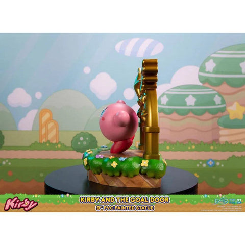 Kirby - Celebrating Kirby at the Goal Door Figure (9