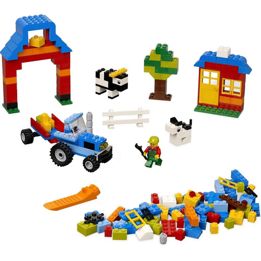 LEGO [Bricks and More] - Farm Brick Box Building Set - Series (4626)