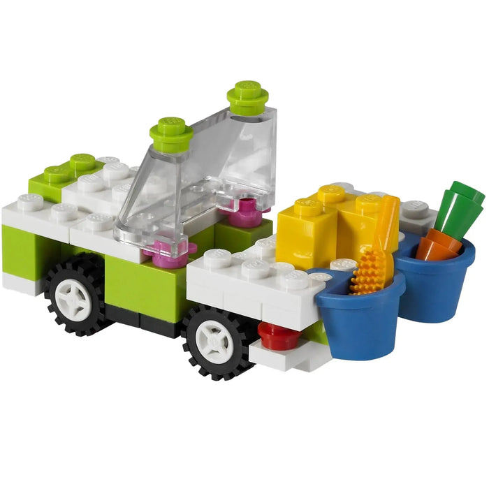 LEGO [Bricks and More] - Large Pink Brick Box Building Set (5560)