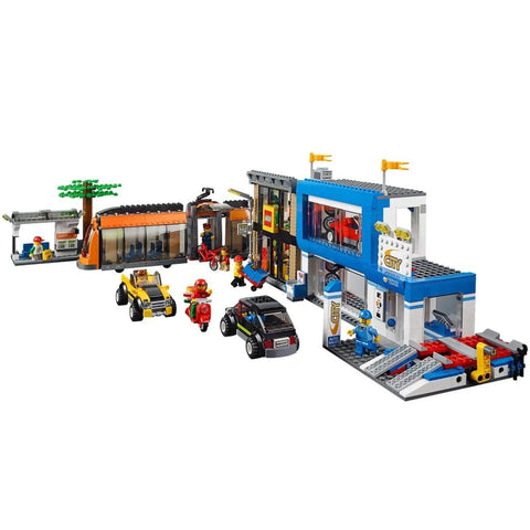 LEGO [City] - City Square Building Set - Town Series (60097) - Image 4