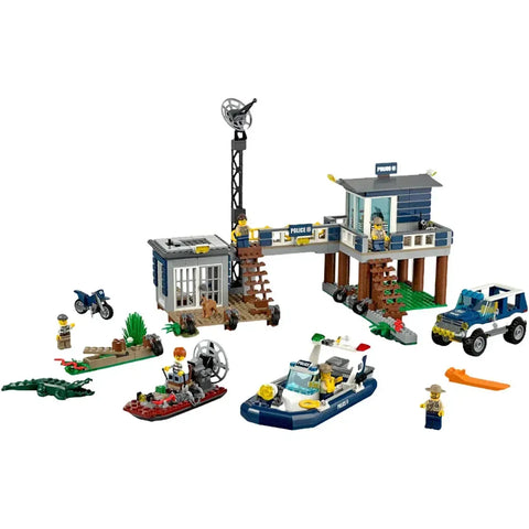 LEGO [City] - Swamp Police Station Building Set (60069)