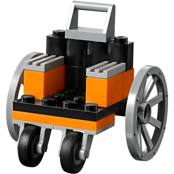 LEGO [Classic] - Bricks on a Roll Building Set - Bricks Series (10715)