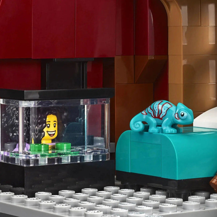 LEGO [Creator Expert] - Bookshop Building Set - Modular Buildings Collection Series (10270)