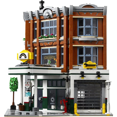 LEGO [Creator Expert] - Corner Garage Building Set - Modular Buildings Collection Series (10264)