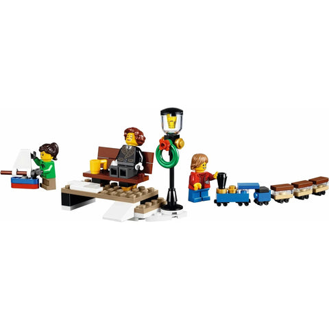 LEGO [Creator Expert] - Winter Holiday Train Building Set - Winter Village Collection Series (10254)