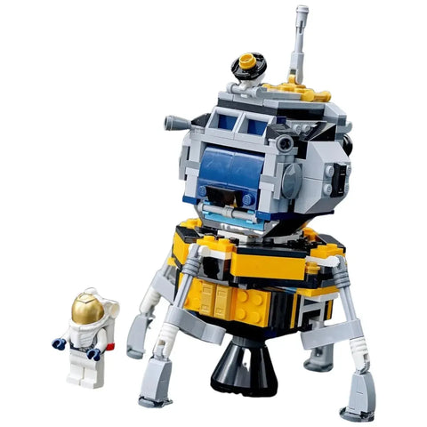 LEGO [Creator] - Space Shuttle Adventure Building Set - 3 in 1 Series (31117)