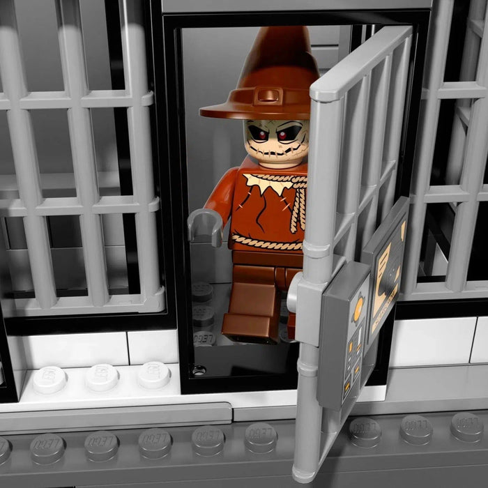 LEGO [DC Comics Super Heroes] - Batman: Arkham Asylum Breakout Building Set - Batman Series (10937)