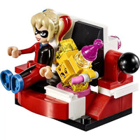 LEGO [DC Comics Super Heroes] - Harley Quinn Dorm Building Set - Series (41236)- Image 6