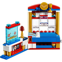 LEGO [DC Comics Super Heroes] - Wonder Woman Dorm Room Building Set - Series ...- Image 3