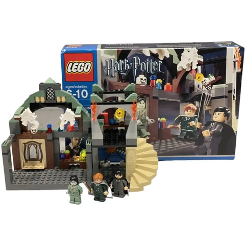 LEGO [Harry Potter] - Professor Lupin's Classroom Building Set - Prisoner of Azkaban Series (4752)