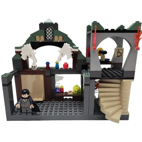 LEGO [Harry Potter] - Professor Lupin's Classroom Building Set - Prisoner of Azkaban Series (4752)