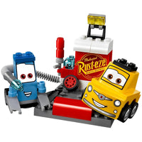 LEGO [Juniors] - Guido and Luigi's Pit Stop Building Set - Cars 3 Series (10732)- Image 3