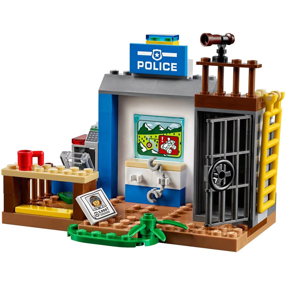 LEGO [Juniors] - Mountain Police Chase Building Set - City Series (10751)