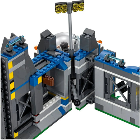 LEGO [Jurassic World] - Indominus Rex Breakout Building Set - (75919) - Image 4
