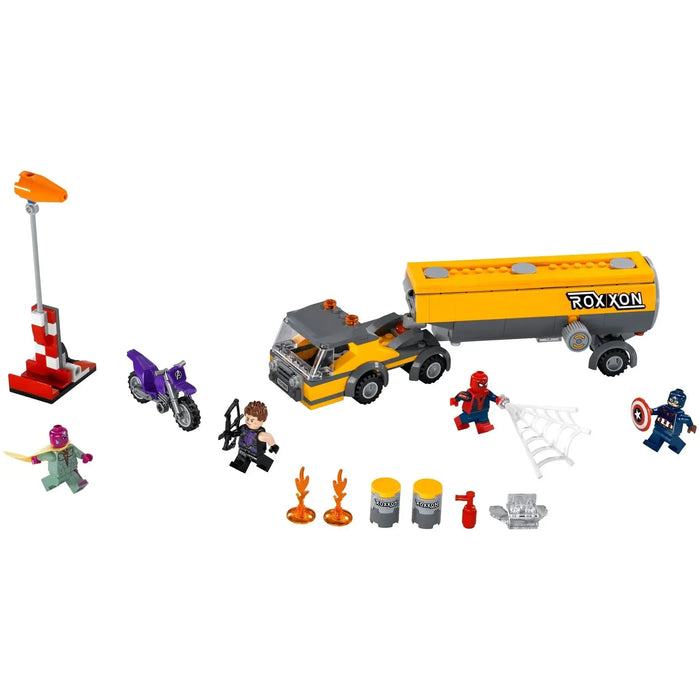 LEGO [Marvel Super Heroes] - Tanker Truck Takedown Building Set - Captain America: Civil War Series (76067)
