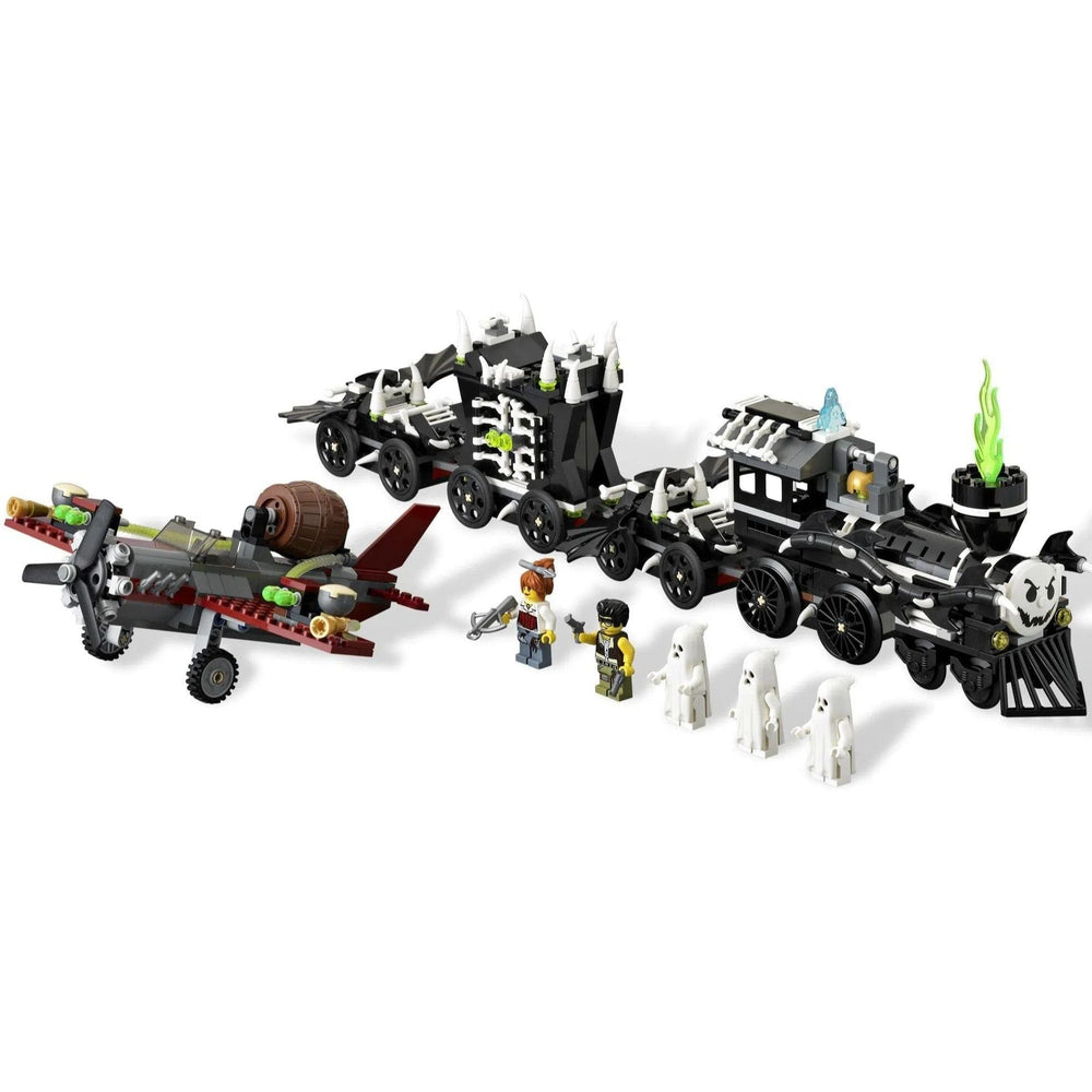 LEGO [Monster Fighters] - The Ghost Train Building Set (9467)