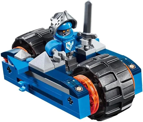 LEGO Nexo Knights - Clay's Rumble Blade Building Set (367 Pieces) | 6132508 - Image 4