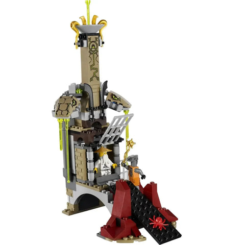 LEGO [Ninjago] - Epic Dragon Battle Building Set - Rise of the Snakes Series (9450)
