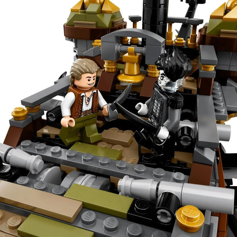LEGO [Pirates of the Caribbean] - Silent Mary Building Set - Dead Men Tell No Tales Series (71042) - Image 16