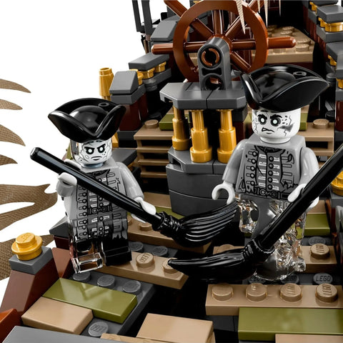 LEGO [Pirates of the Caribbean] - Silent Mary Building Set - Dead Men Tell No Tales Series (71042) - Image 17