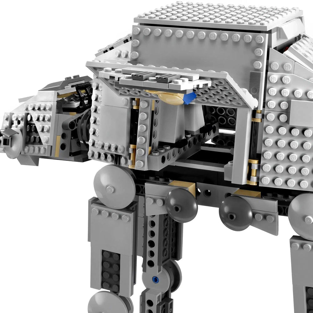 LEGO [Star Wars] - AT-AT Walker Building Set (8129)