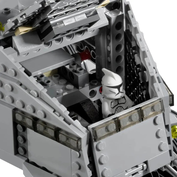 LEGO [Star Wars] - Clone Turbo Tank Building Set - The Clone Wars Series (8098)