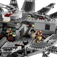 LEGO [Star Wars] - Millennium Falcon Building Set - Episode IV Series (7965)- Image 5