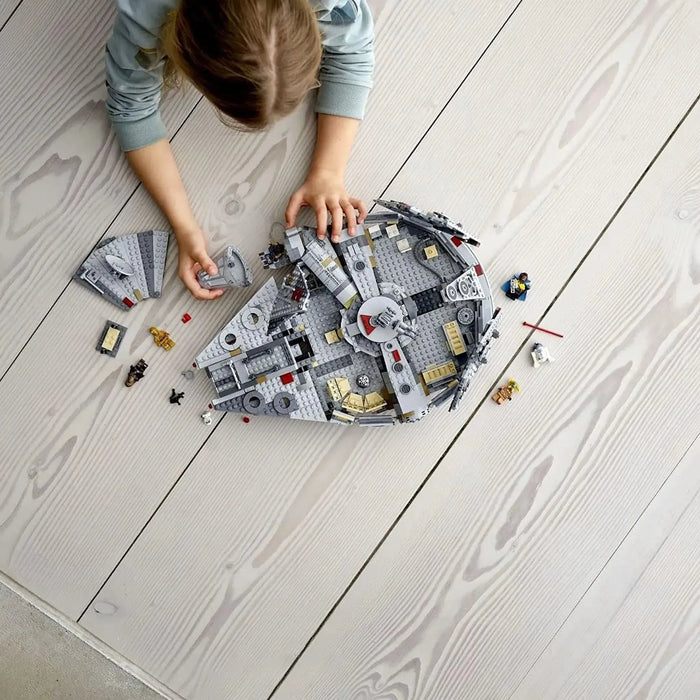 LEGO [Star Wars] - Millennium Falcon Building Set - Episode IX Series (75257)