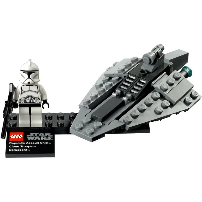 LEGO [Star Wars] - Republic Assault Ship & Planet Coruscant Building Set - Planet Set Series (75007)