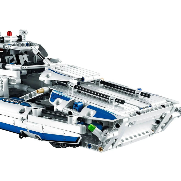 LEGO [Technic] - Cargo Plane Building Set - (42025)