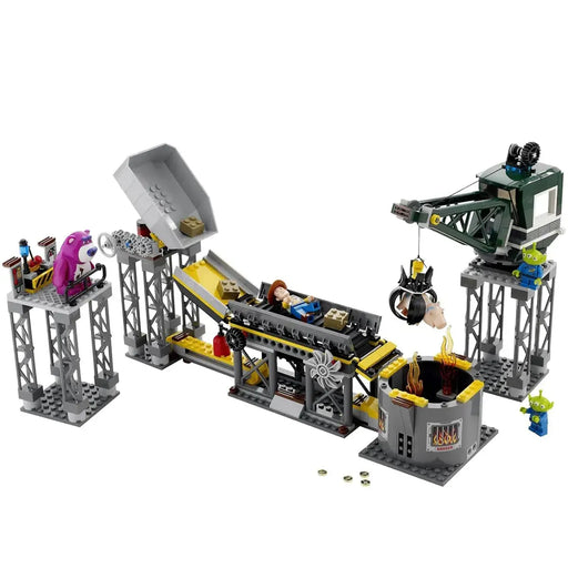 LEGO [Toy Story] - Trash Compactor Escape Building Set - Toy Story 3 Series (7596)