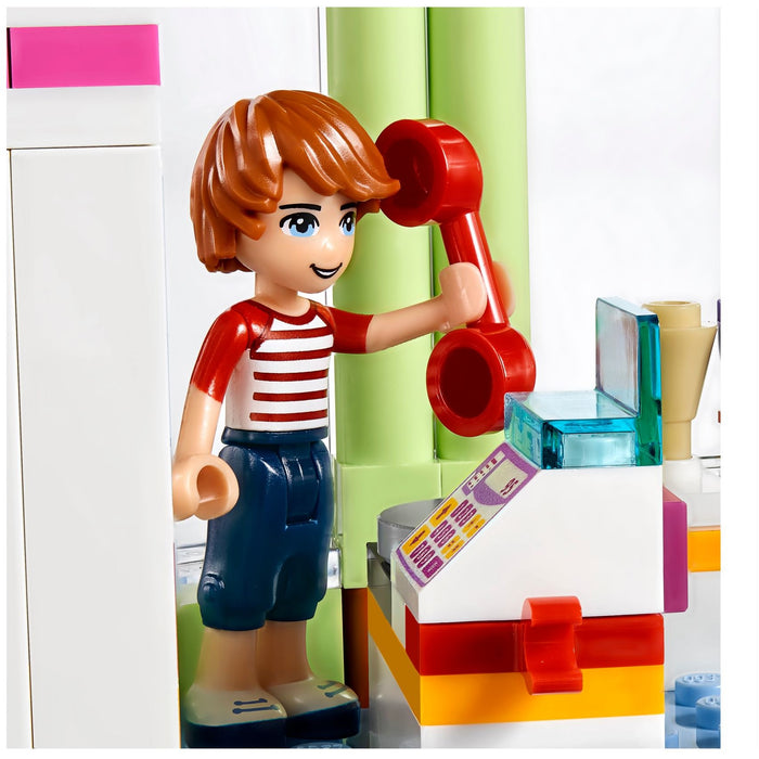 LEGO [Friends] - Heartlake Frozen Yogurt Shop Building Set - Heartlake City Series (41320)