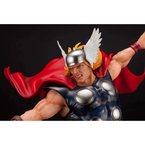 Marvel Comics - Retro Thor Statue Figure (17.5