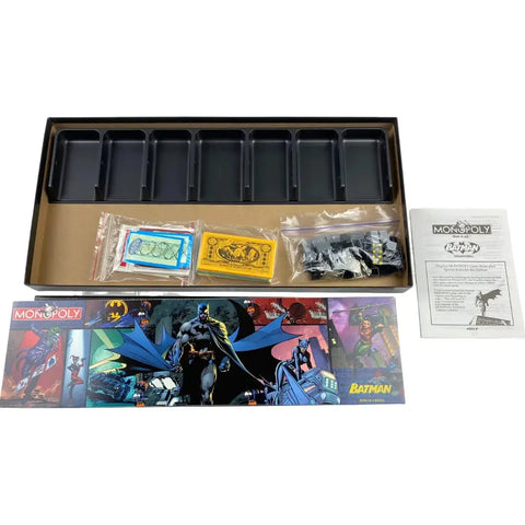 Monopoly: Batman Collector's Edition [DC Comics] - Economic Superhero Board Game for Family, Adults and Children (2-6 Players, Age 8+) - Hasbro (2005)