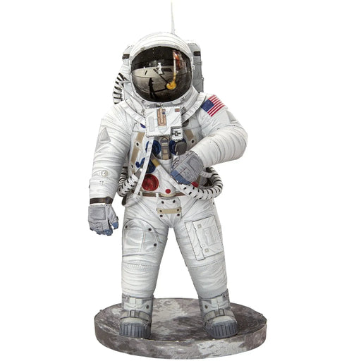 NASA - Apollo 11 Astronaut Figure Model Kit (Steel, Moderate Difficulty) - Fascinations - Metal Earth Premium Series - (2024)