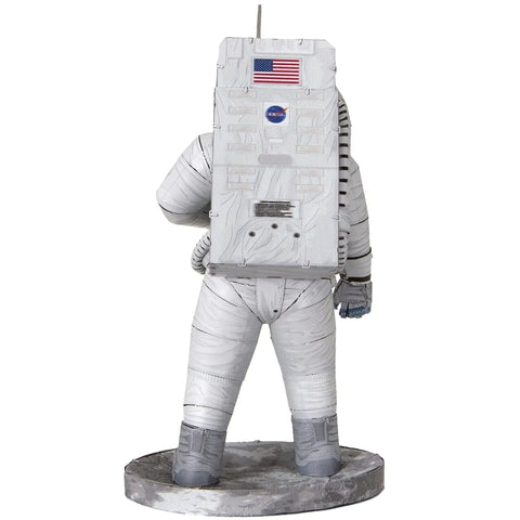 NASA - Apollo 11 Astronaut Figure Model Kit (Steel, Moderate Difficulty) - Fascinations - Metal Earth Premium Series - (2024) - Image 5