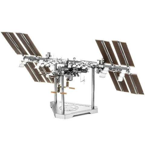 NASA - International Space Station [ISS] Figure Model Kit (1:565 Scale, Steel, Challenging Difficulty) - Fascinations - Metal Earth Premium Series
